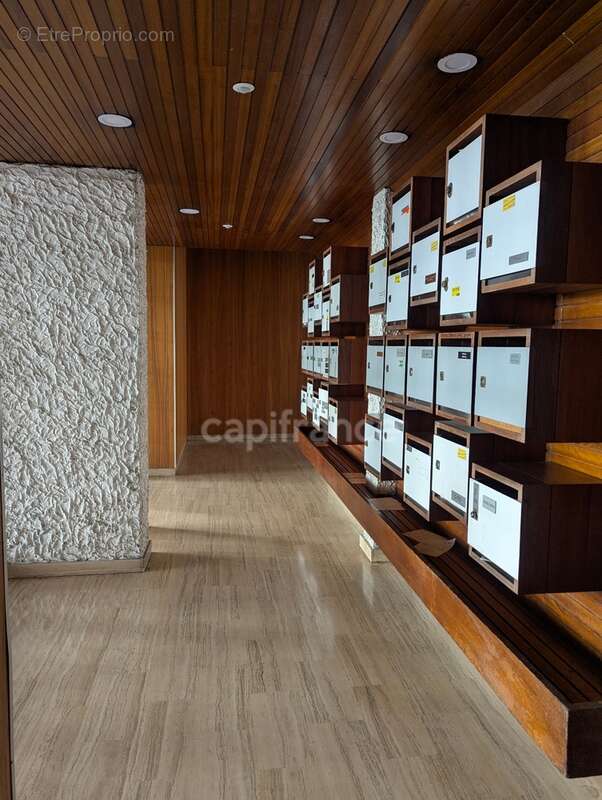 Appartement à vendre 3 pièces GRENOBLE (38) - Bel appartement de 54 m² avec cave et garage, au centre de Grenoble - photo 17