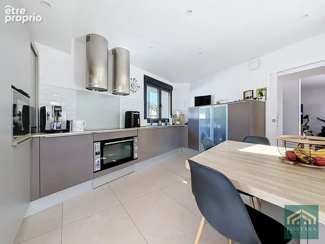 Maison 10 pièces 304 m² à vendre à Saint-Beauzire (63360) - photo 8
