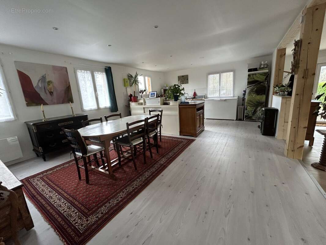 Maison 101 m² à Pont-D'ouilly  - photo 2