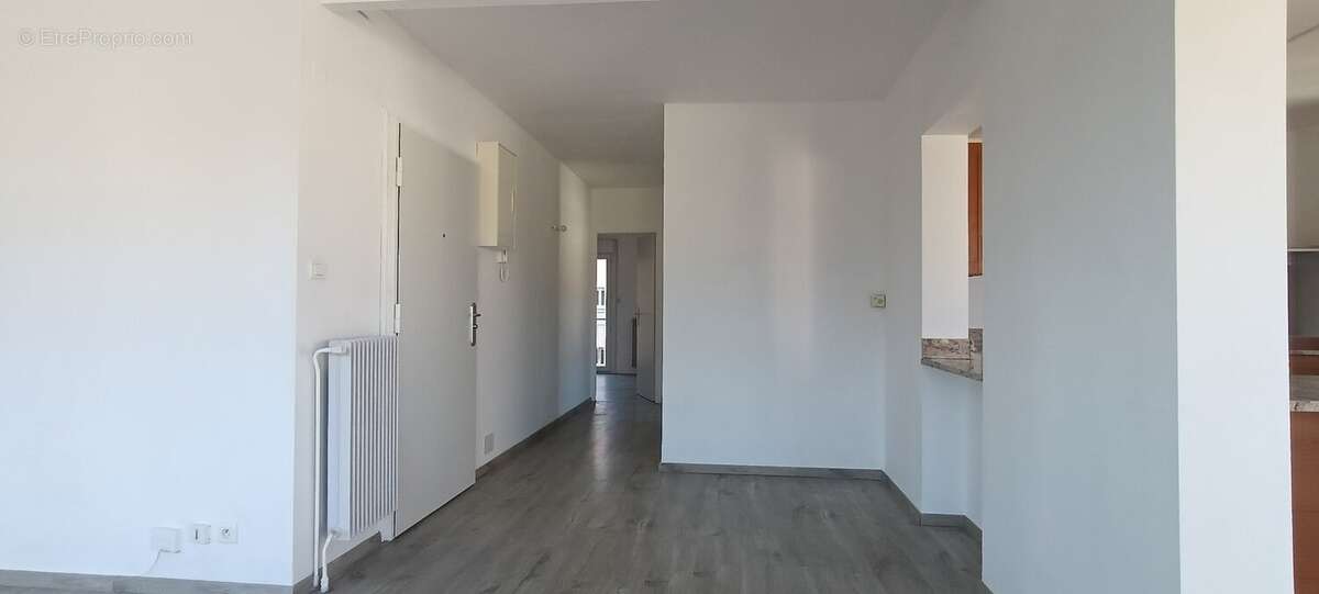 Beziers  APT T3 Garage et cave loué - photo 6