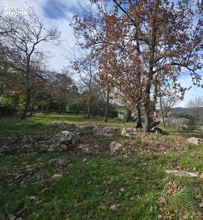 Terrain à LA CELLE