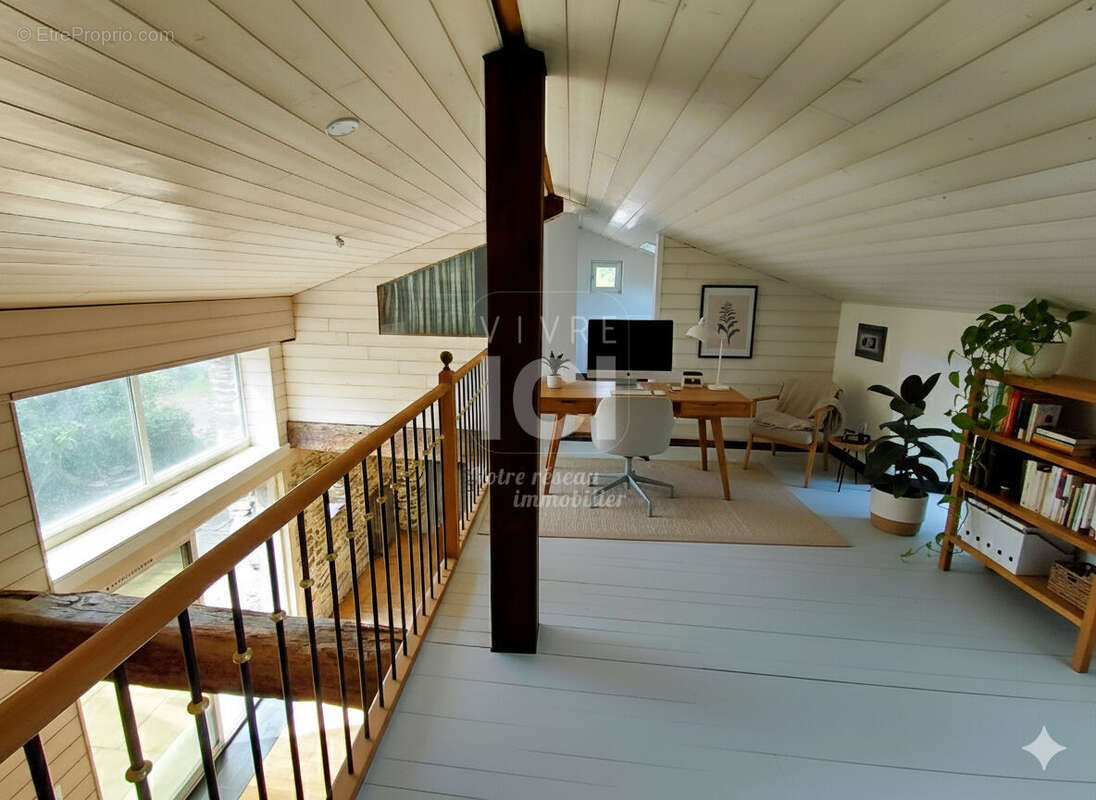 Maison à SAINTE-LUCE-SUR-LOIRE