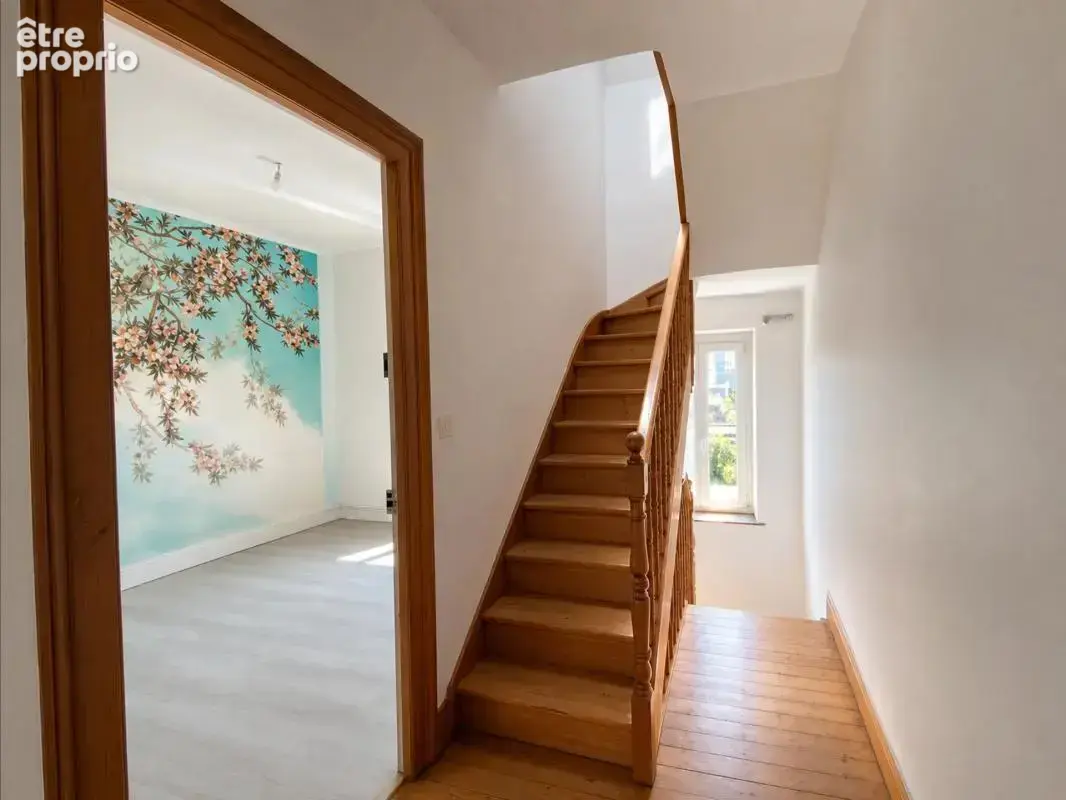 Entre patrimoine et vie de quartier — Maison 4 pièces de 105 m² - photo 8