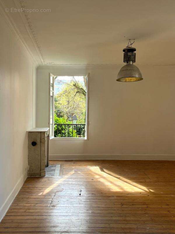 Appartement à PARIS-20E