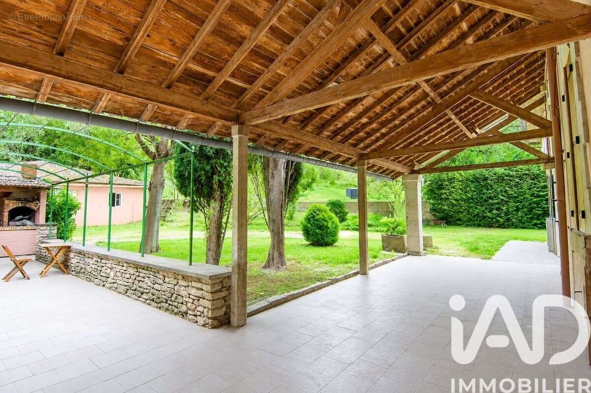 Maison 850 m² à Fontaine-De-Vaucluse  - photo 5