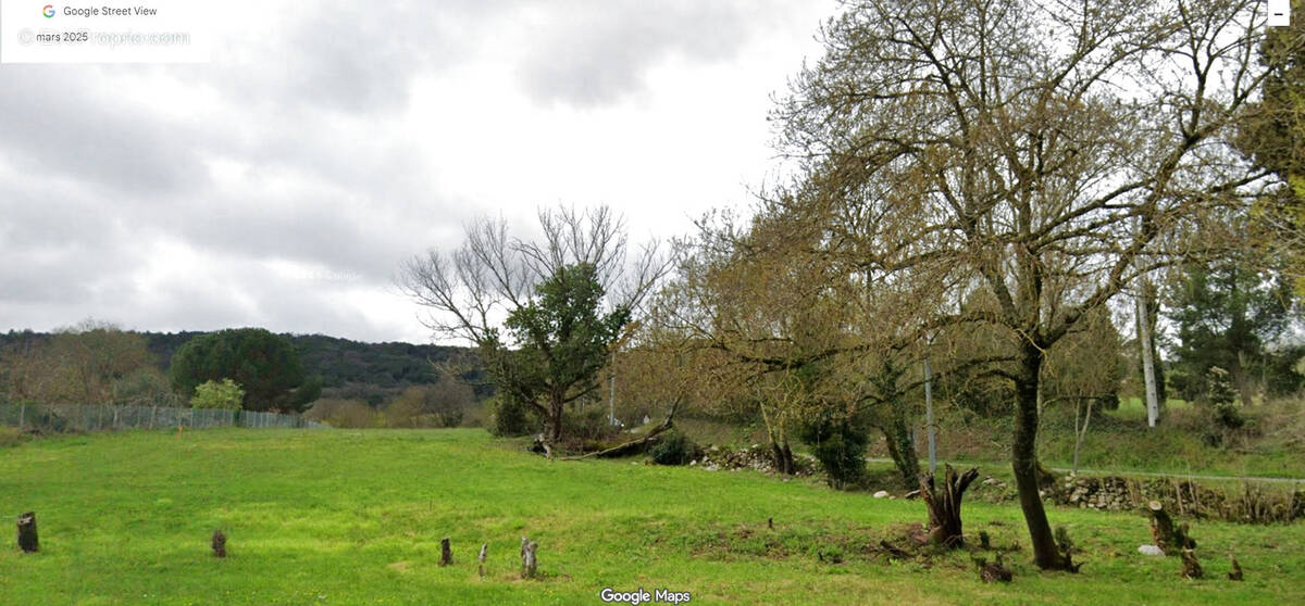 Terrain à MONTOLIEU
