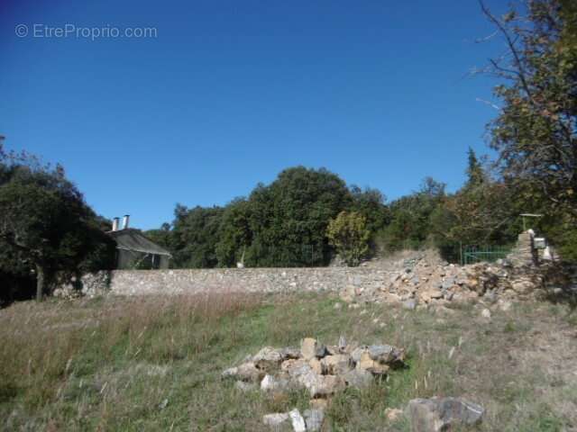 Terrain à ROQUESSELS