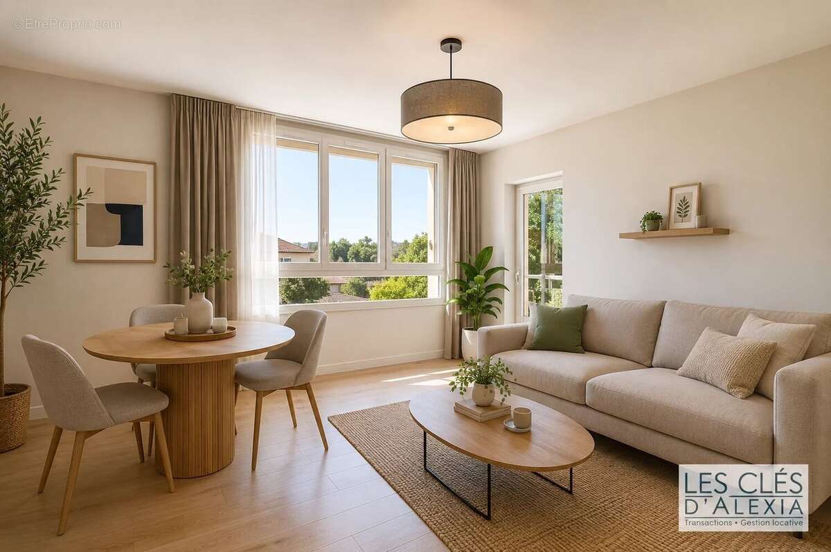 T4 traversant quartier PASTEUR, 75,83 m² / Loggia fermée / Balcon / Parking collectif - photo 2