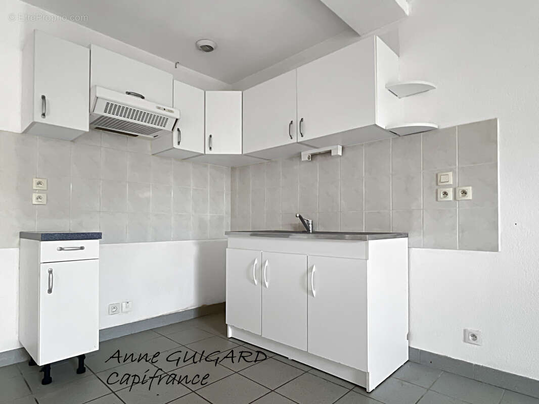 SERRIERES EN CHAUTAGNE (73) - 3 PIECES exposé sud avec terrasse de 41m² et parking, petite copropriété - photo 3