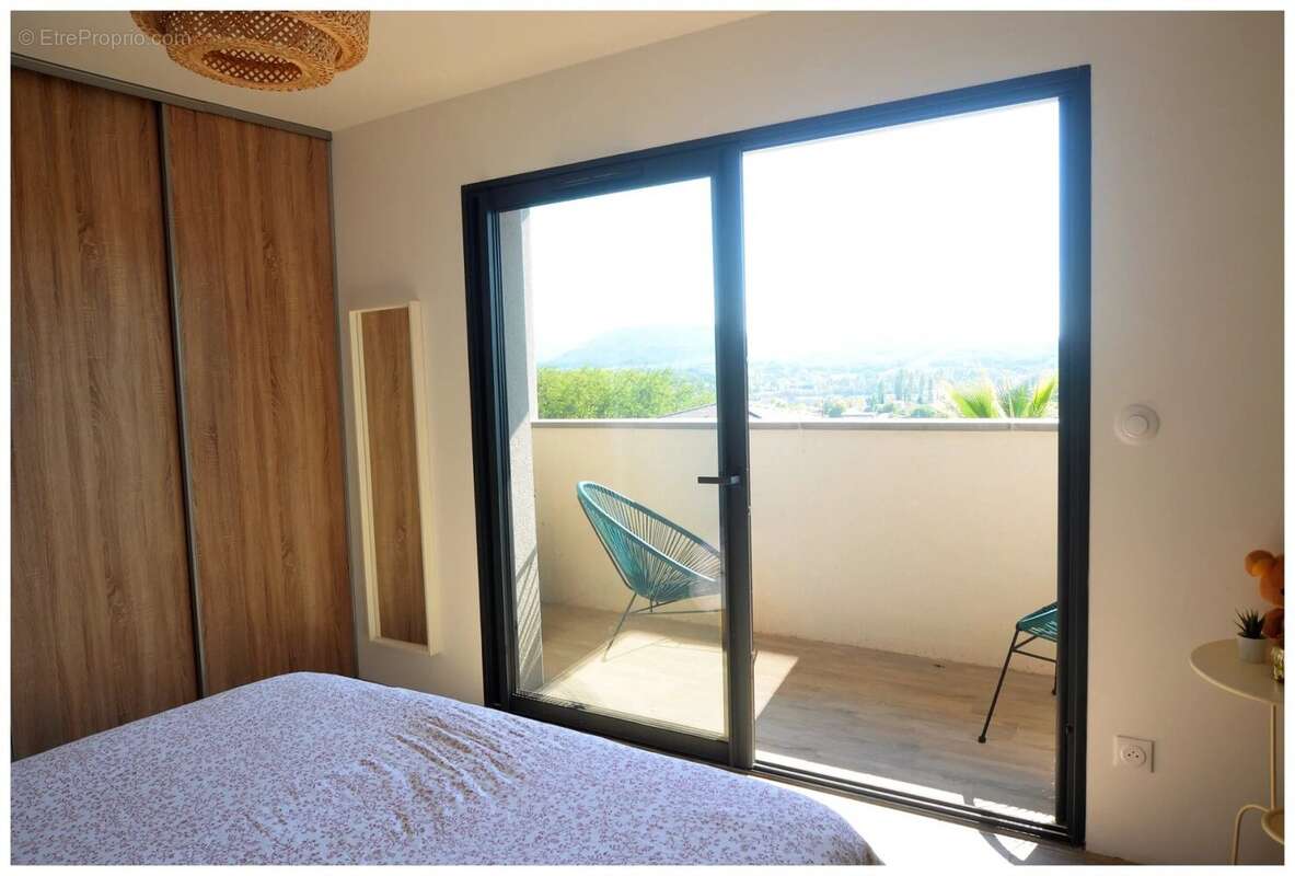 Maison à MONTBOUCHER-SUR-JABRON