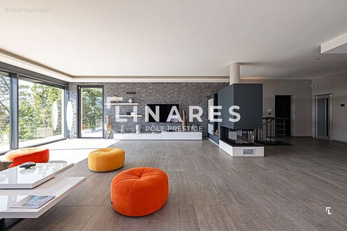 LE PANORAMA - Villa contemporaine d’architecte de 283m2 avec vue panoramique - Piscine à débordement - Bouc-Bel-Air - photo 5