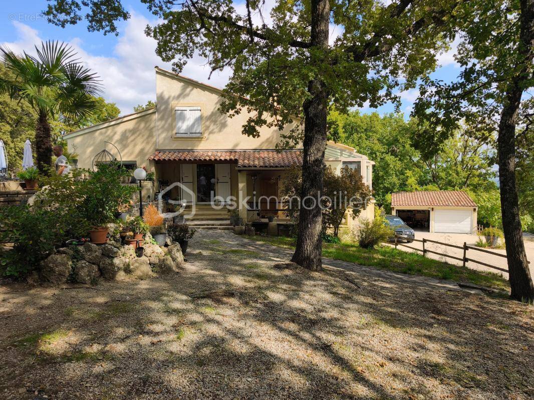 Maison à PIERREVERT