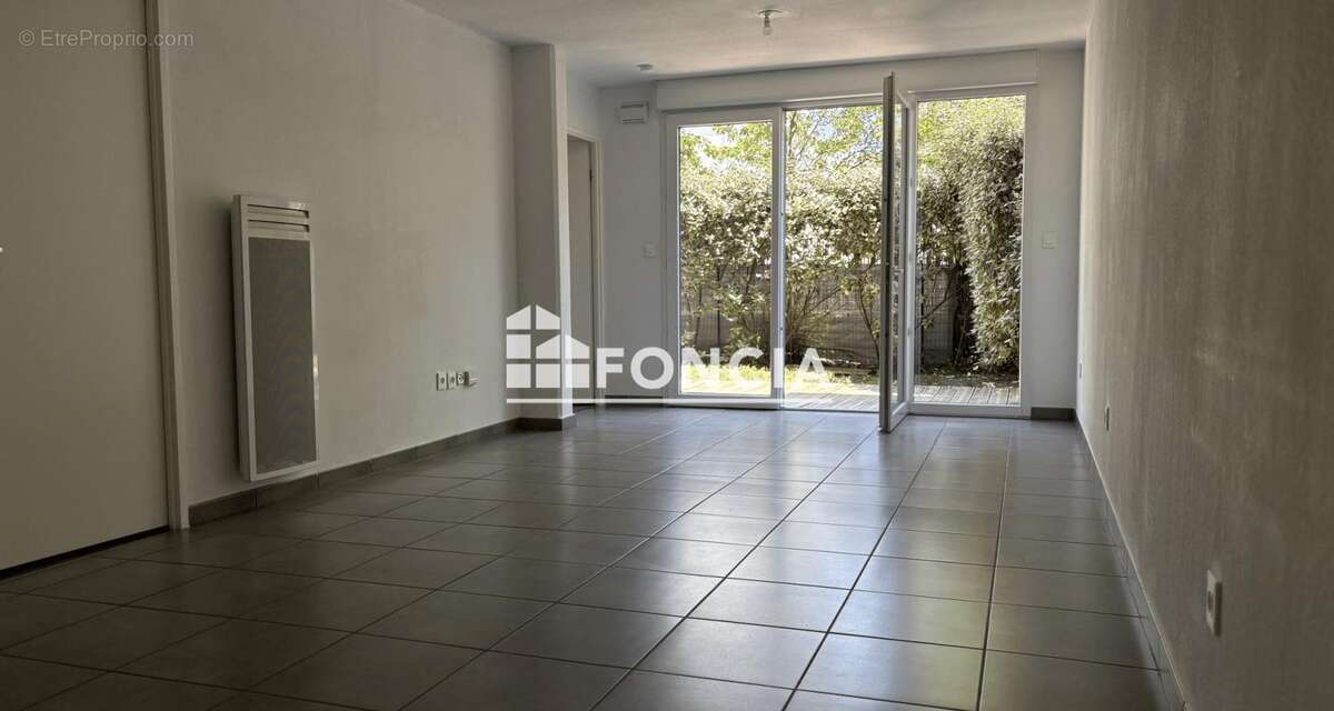Grand t2 de 48 m2 proche de l'ormeau - photo 2