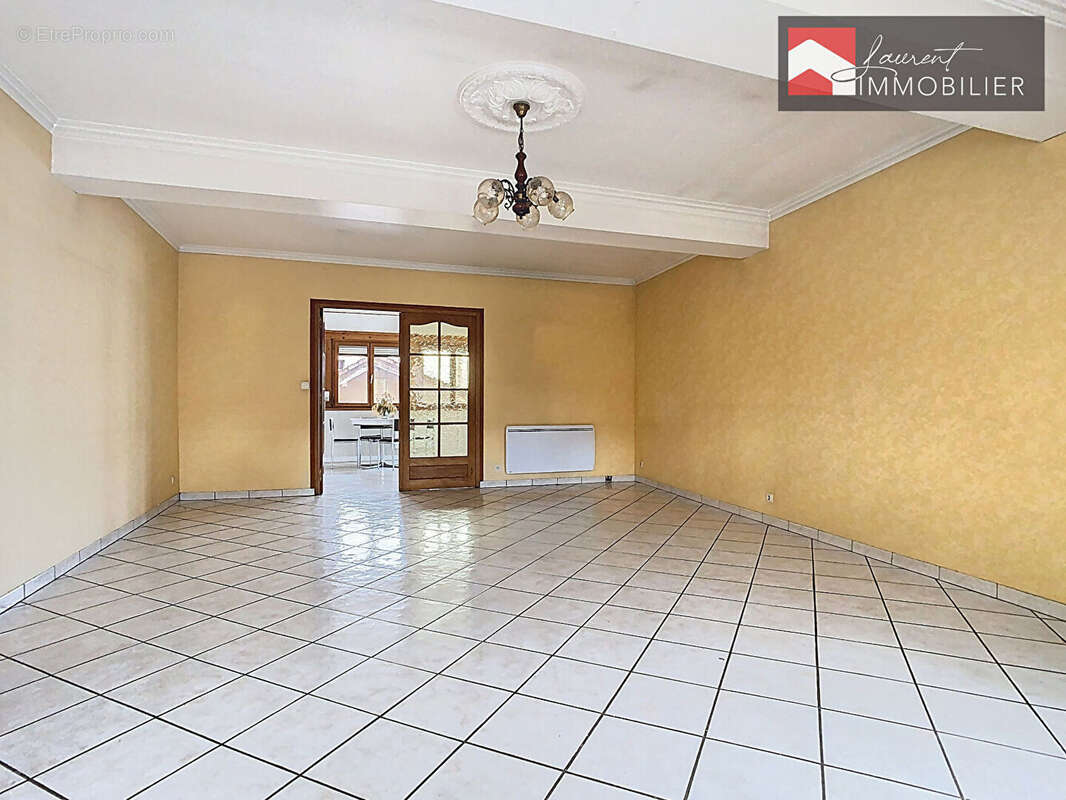 Appartement à PONT-DE-VAUX