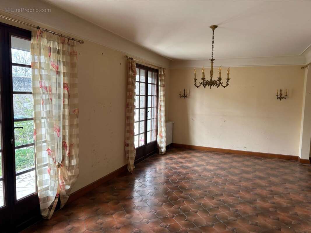 Maison à MARIGNY-BRIZAY