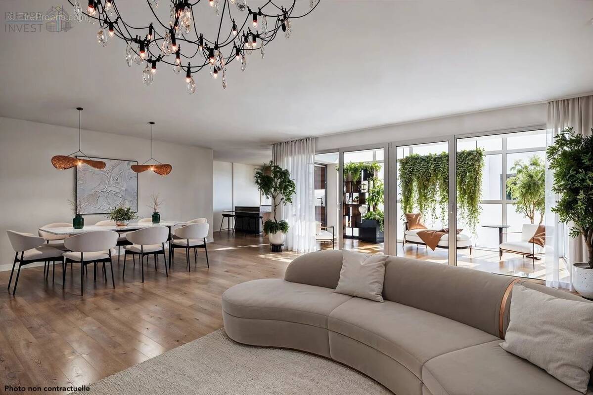 Appartement à PARIS-16E