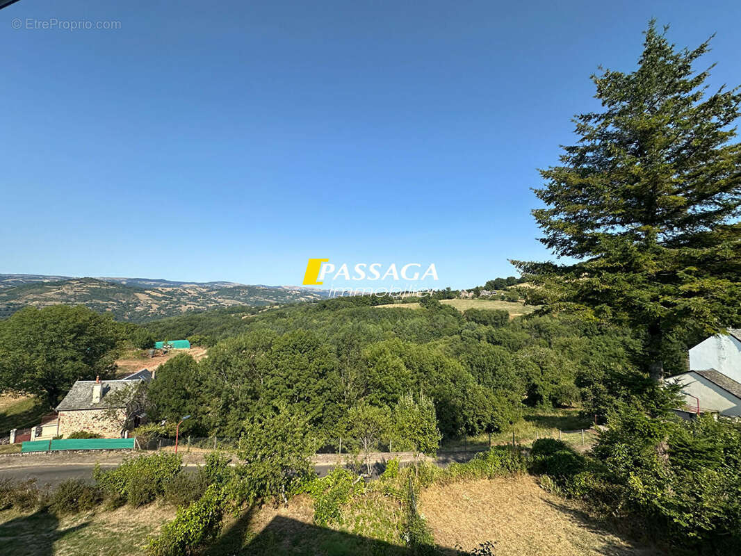 A VENDRE - Maison comprenant deux logements caves et jardins - LASSOUTS - photo 14