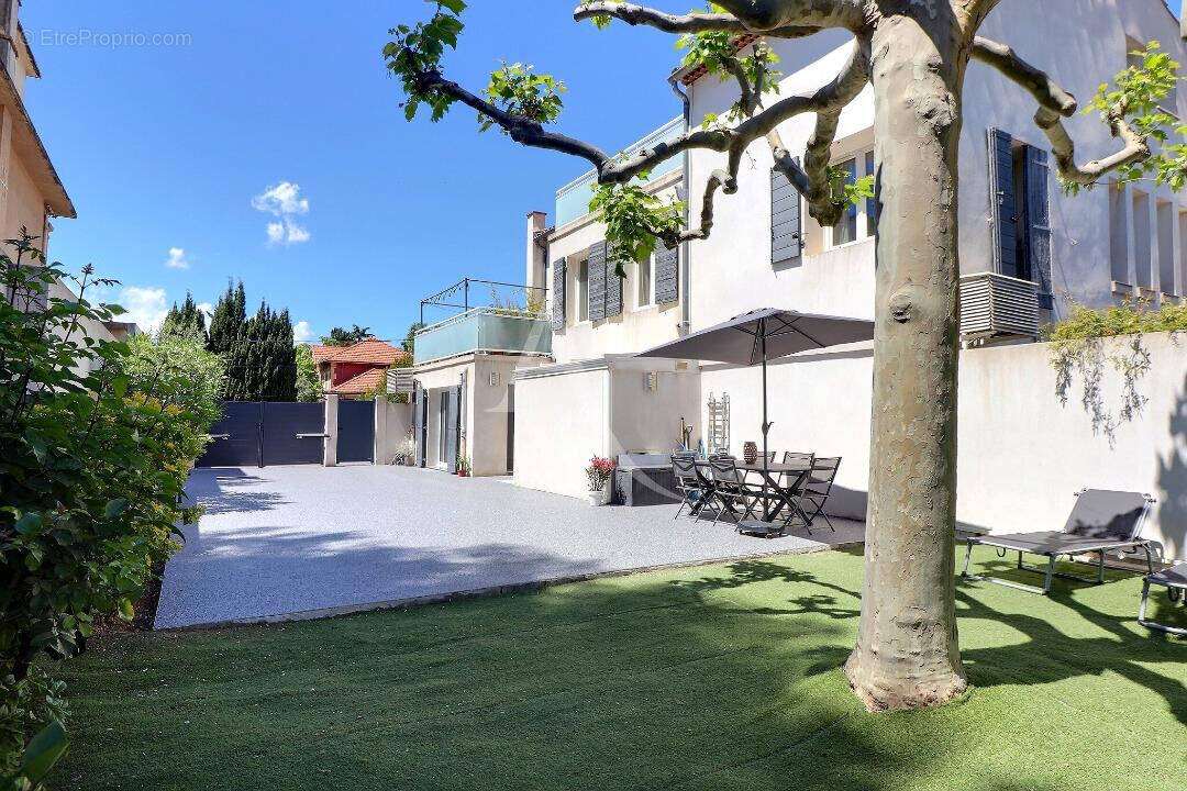 Appartement à MARSEILLE-12E