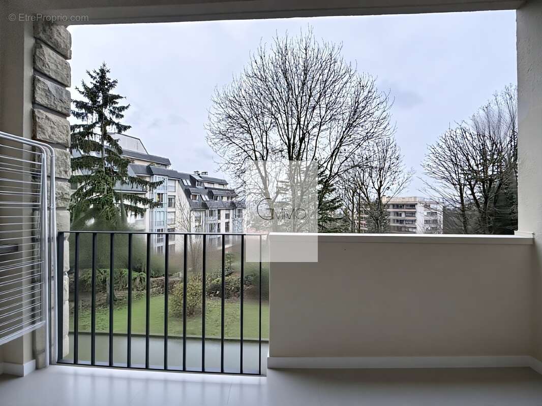 Appartement à L'HAY-LES-ROSES
