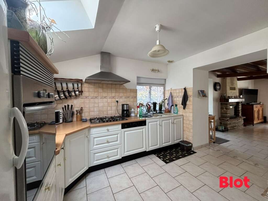Maison 7 pièces 150 m² à vendre à La Noe-Blanche (35470) - photo 4