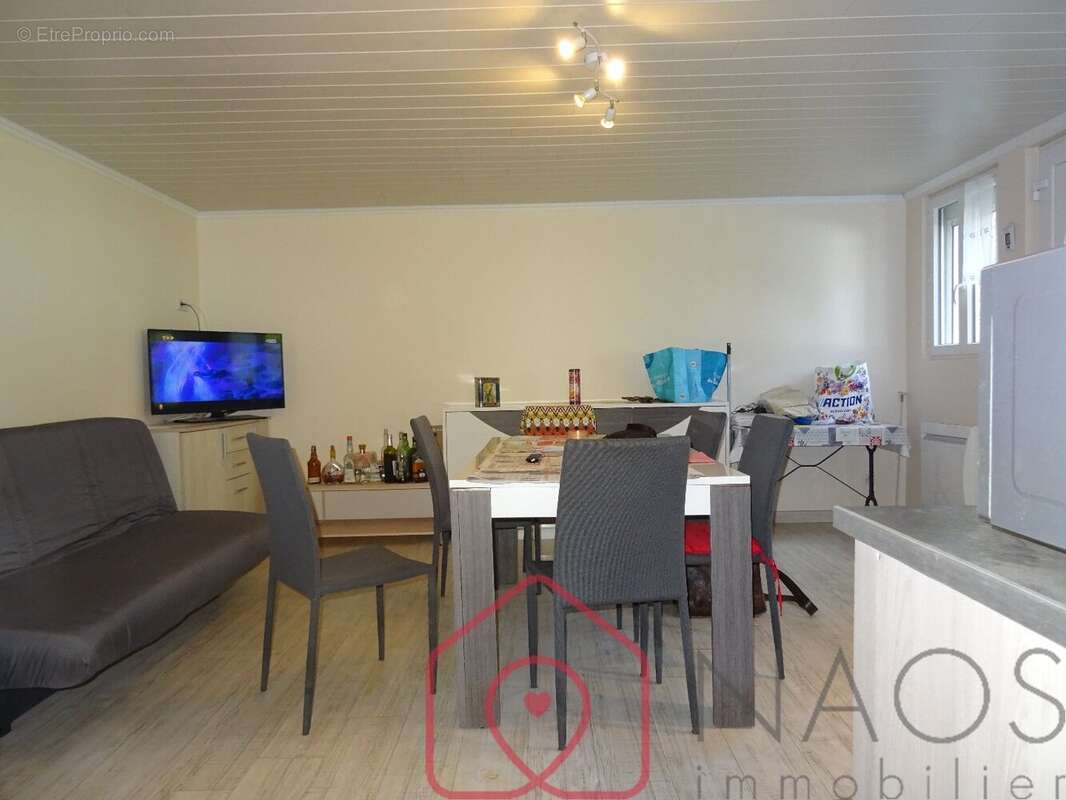 Appartement à SAINTE-MONTAINE