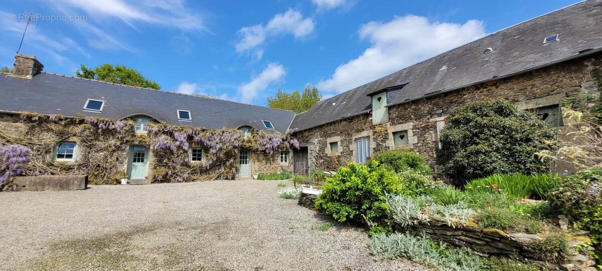 Maison à SAINT-MARTIN-DES-PRES