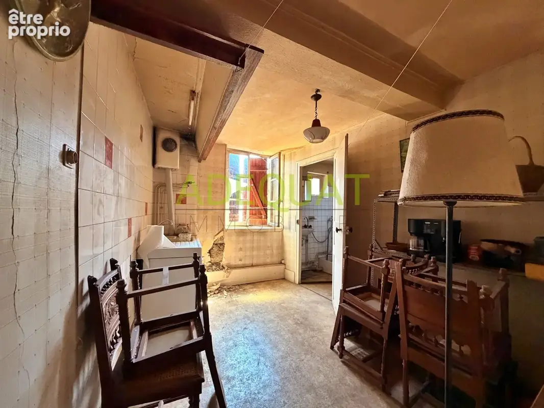 Ideal investisseurs et marchands de biens - immeuble avec combles amenageables et cave - photo 13