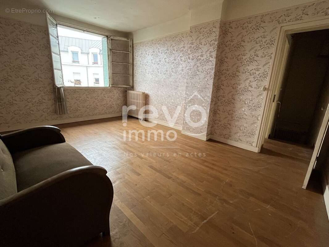 Maison à SAINT-REMY-L'HONORE