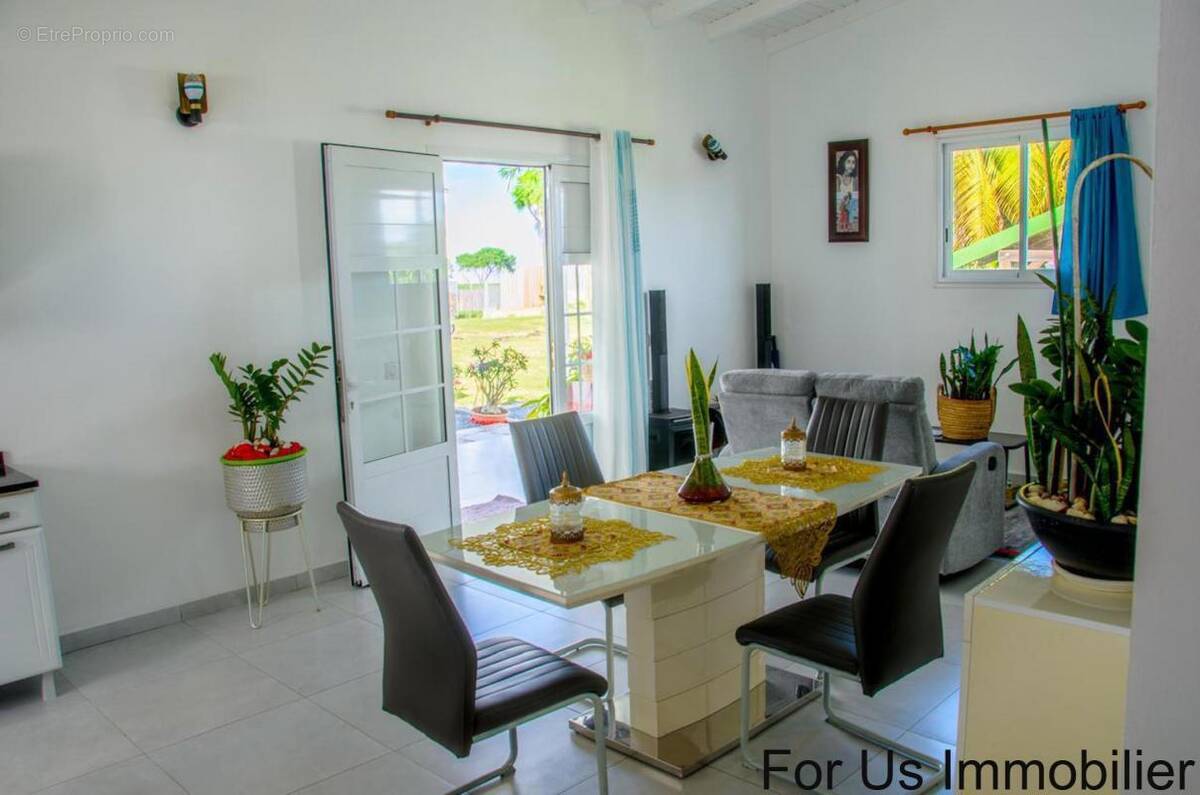 Maison à SAINTE-ANNE