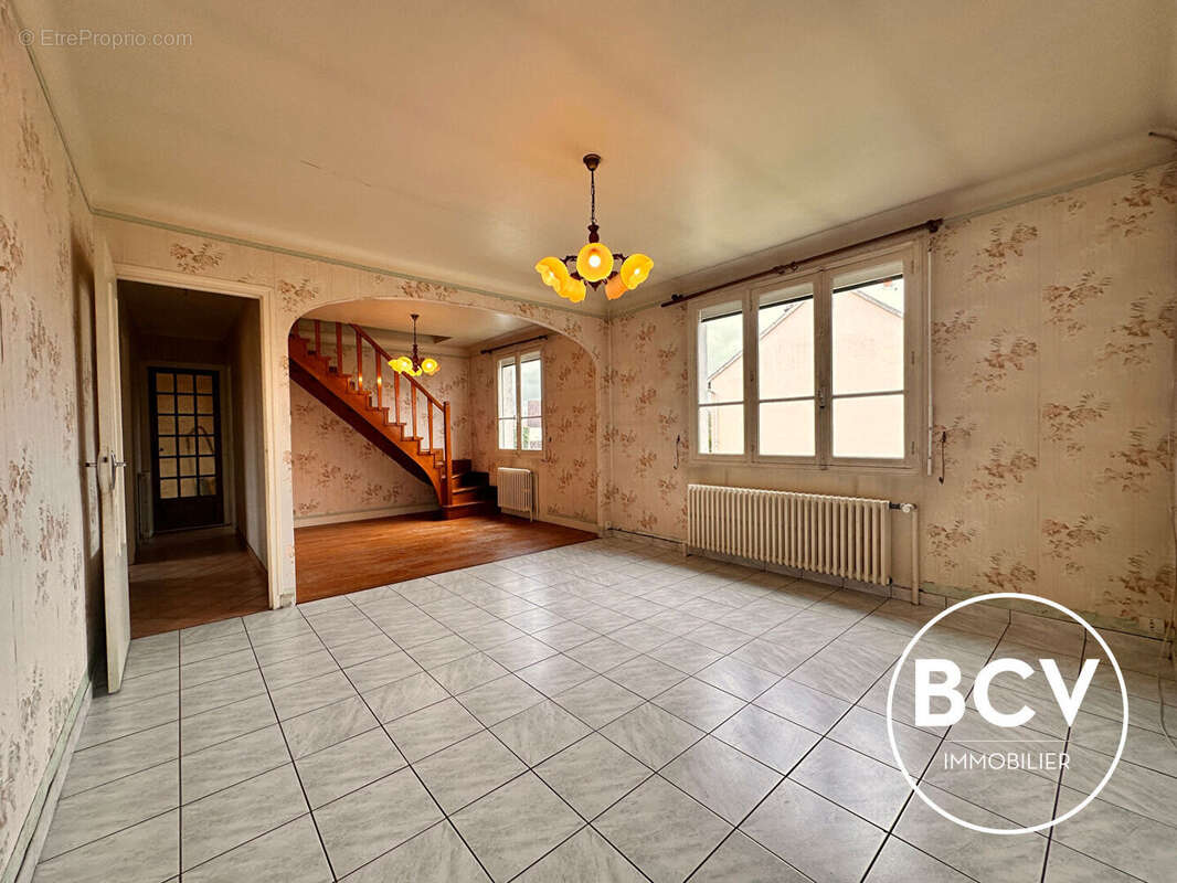 Maison à SAINT-GEORGES-SUR-EURE