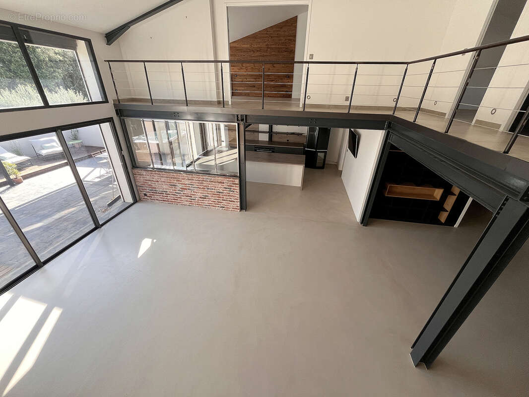 Authentique Loft avec extérieur - photo 8