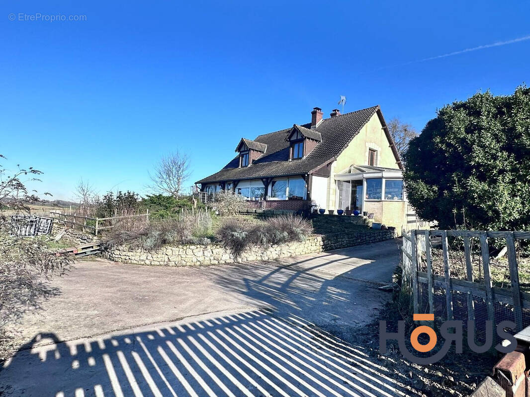 Maison à THORE-LA-ROCHETTE