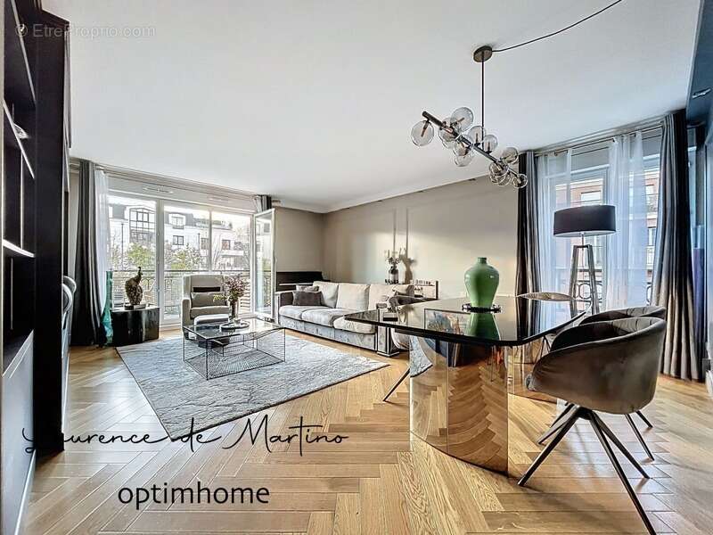 Appartement à LA GARENNE-COLOMBES