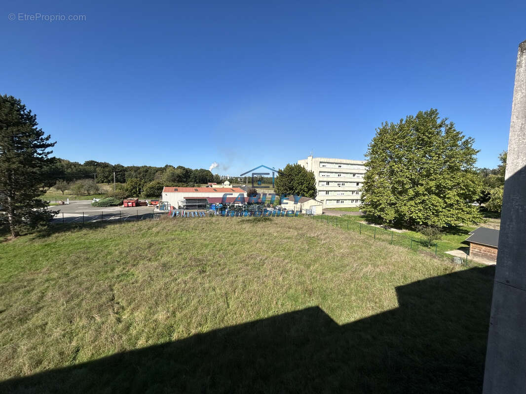 Immeuble de 3385 m2 - photo 9