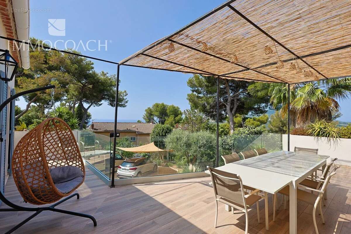 Maison à CARQUEIRANNE