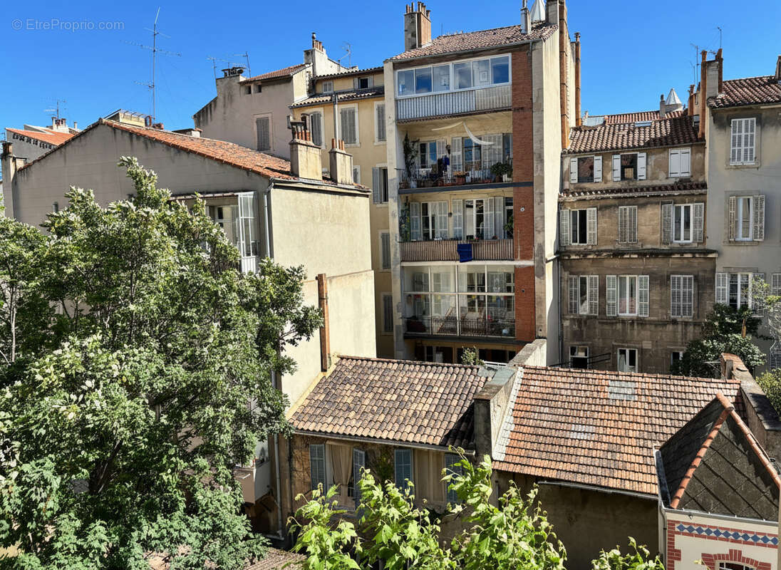 Appartement à MARSEILLE-5E