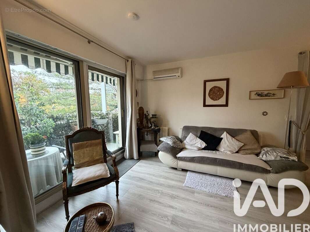 Photo 3 - Appartement à LE KREMLIN-BICETRE