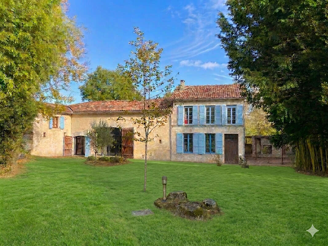 Maison à BARBEZIEUX-SAINT-HILAIRE