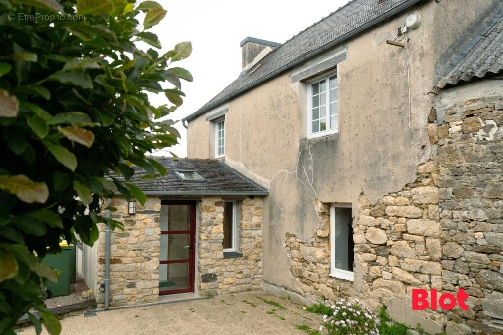 Maison à LANNEUFFRET