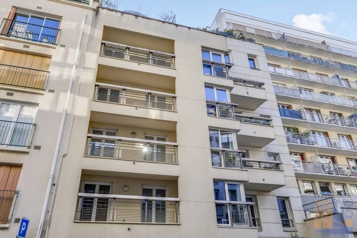 Appartement à PARIS-15E
