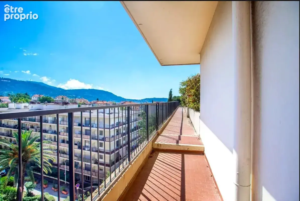 NICE-CIMIEZ-Dernier étage- T4 144m2 -Terrasse 380m2- Garave- cave - photo 6