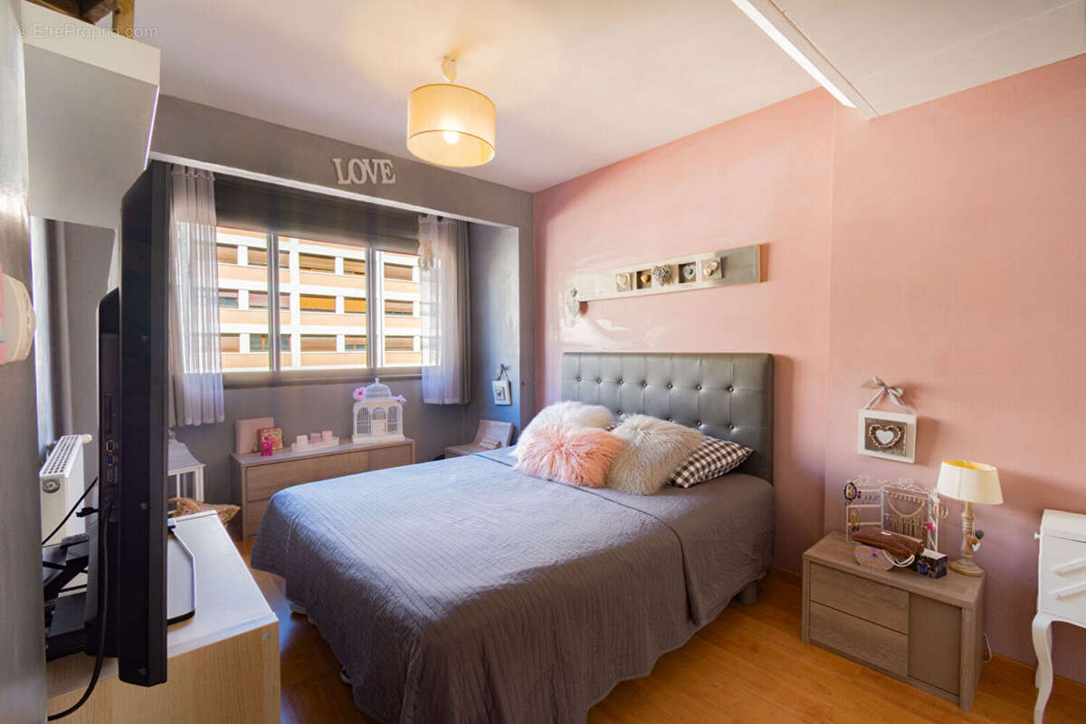 Appartement à MARSEILLE-2E