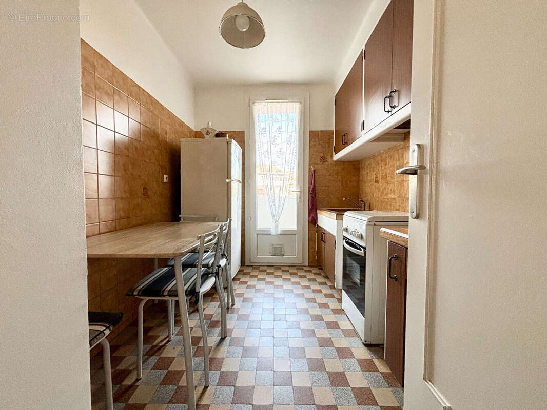Appartement à MARSEILLE-5E