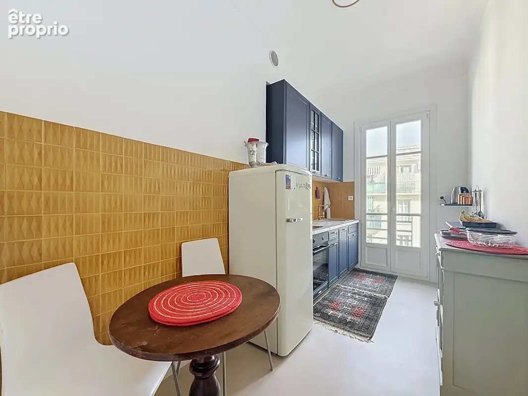 F2 nice - libération - balcon - rénové - photo 8