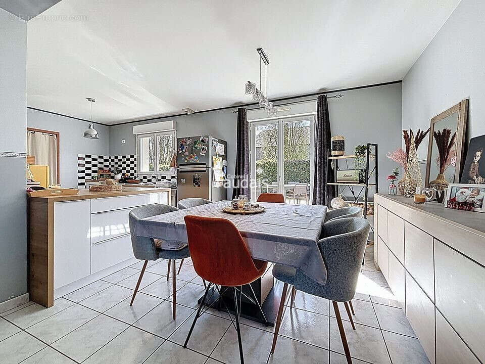 Maison 100 m² à Carentan  - photo 4