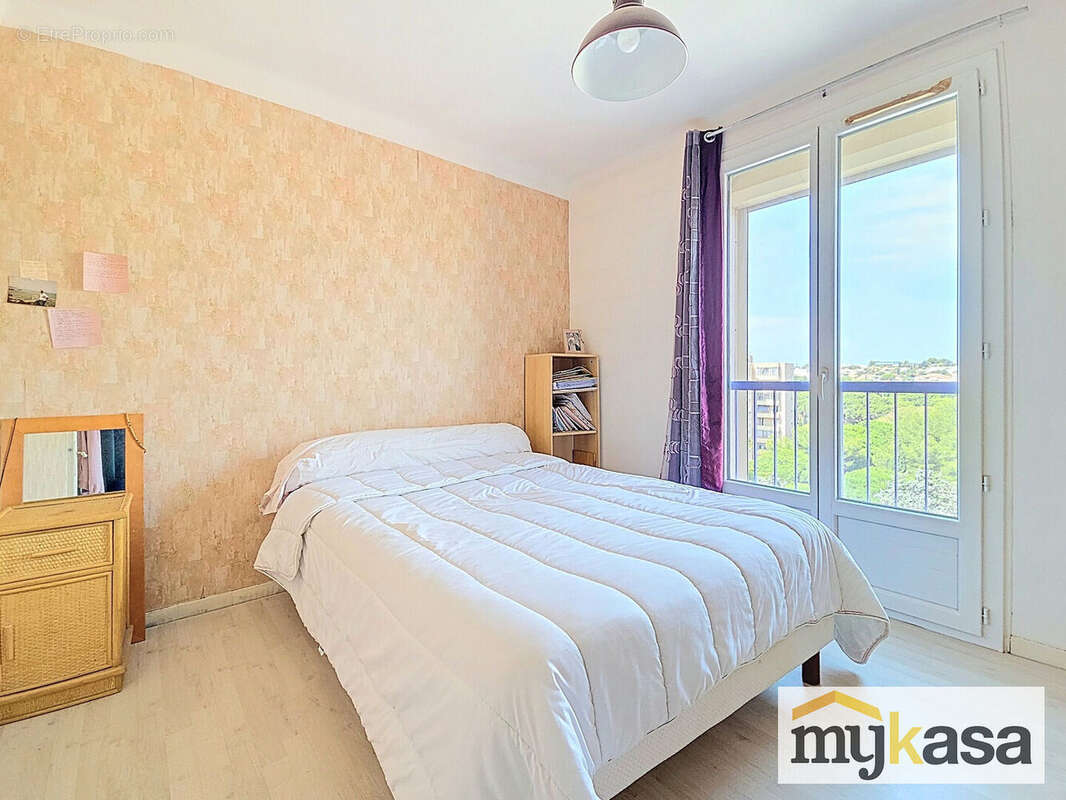 Appartement à PORT-DE-BOUC