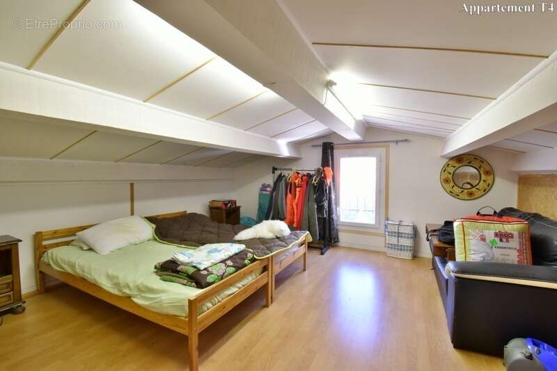 Maison à SAINT-GENIEZ