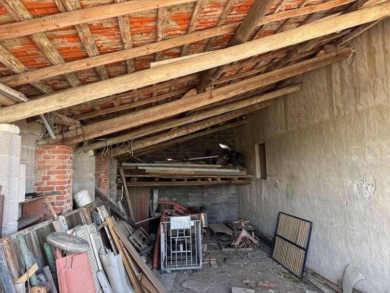 Immeuble à vendre BETTANGE sur terrain de 11,53 ares avec grange - photo 11