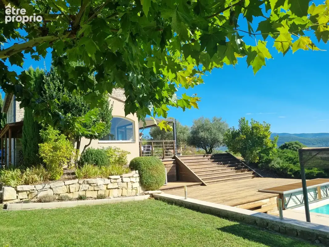 Maison avec terrain et piscine - photo 5
