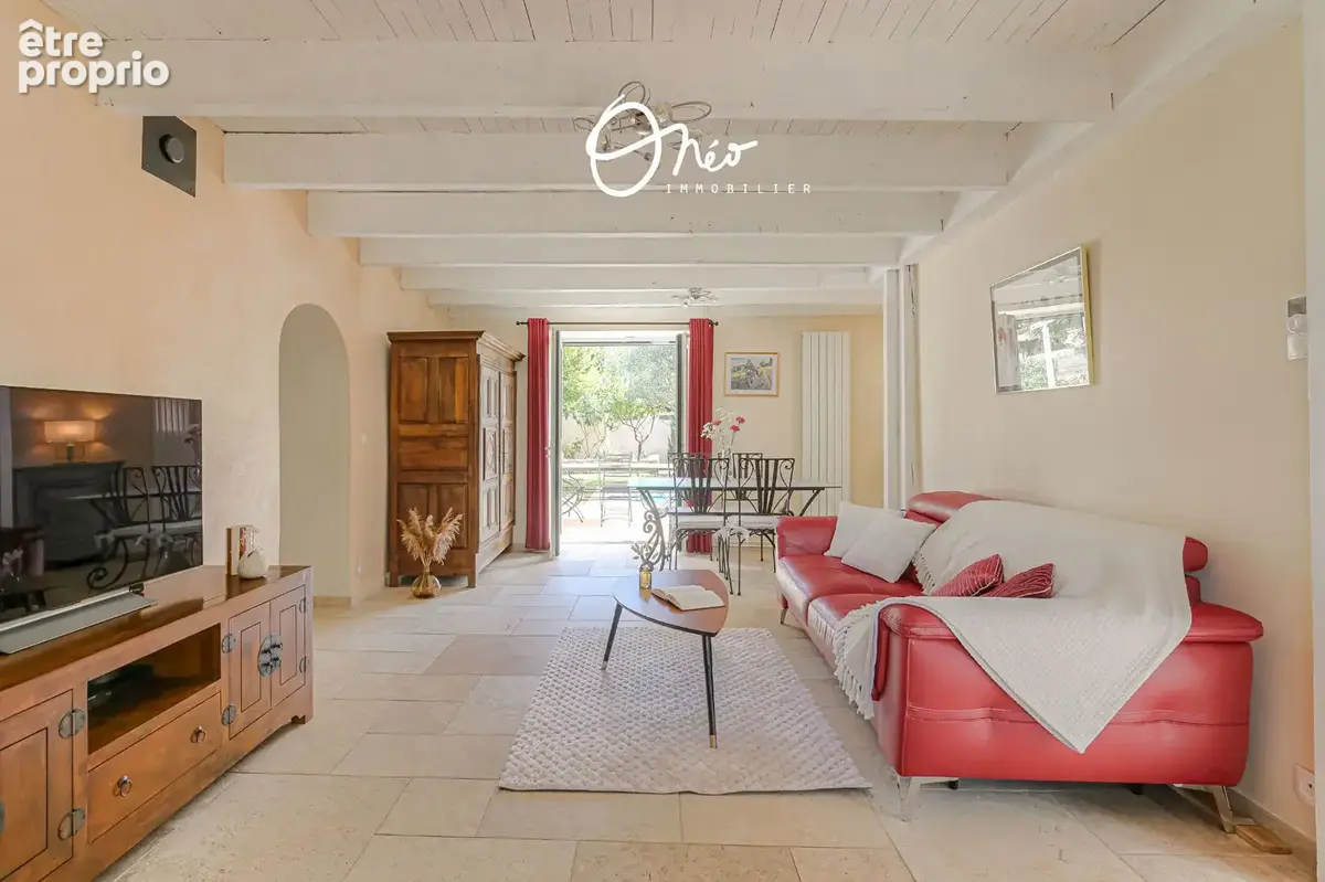 Mions - Coeur village / Château - Maison de charme 4 pièces avec piscine et garage - photo 8
